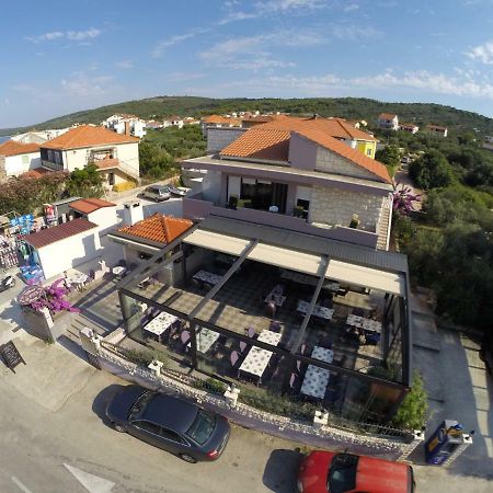 Villa Domic Slatine Buitenkant foto