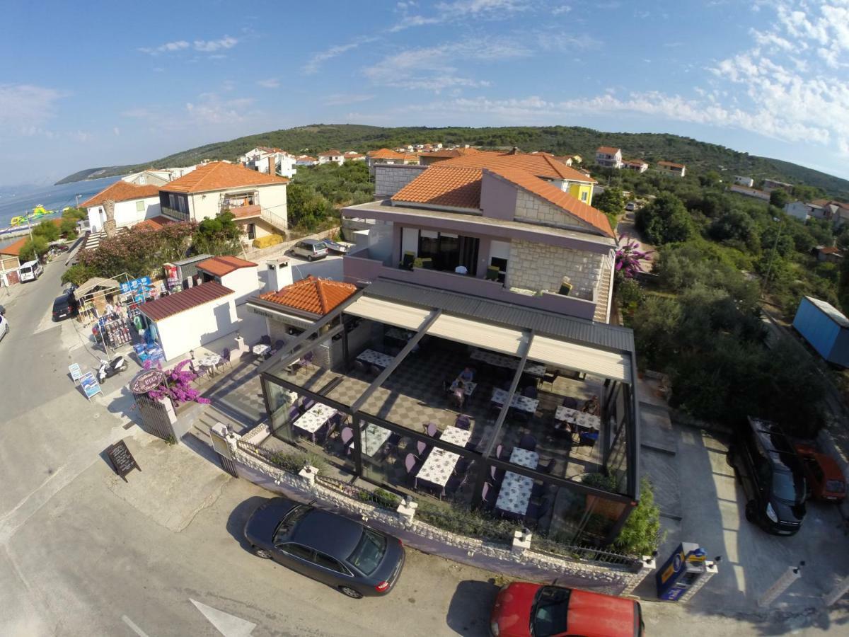 Villa Domic Slatine Buitenkant foto